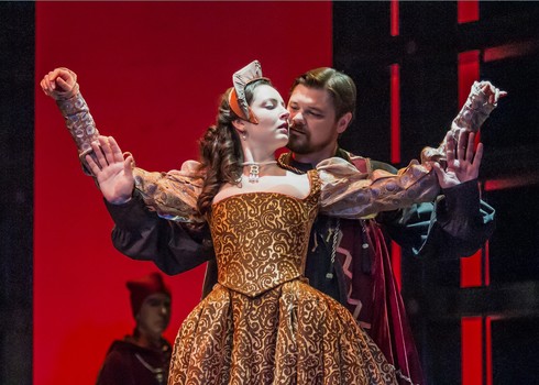 New York Times Review: “Pageantry and Sizzling Romance in ‘Henry VIII’”